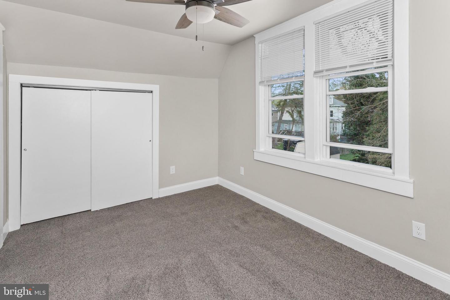 306 Berwyn Ave Property Photo 24
