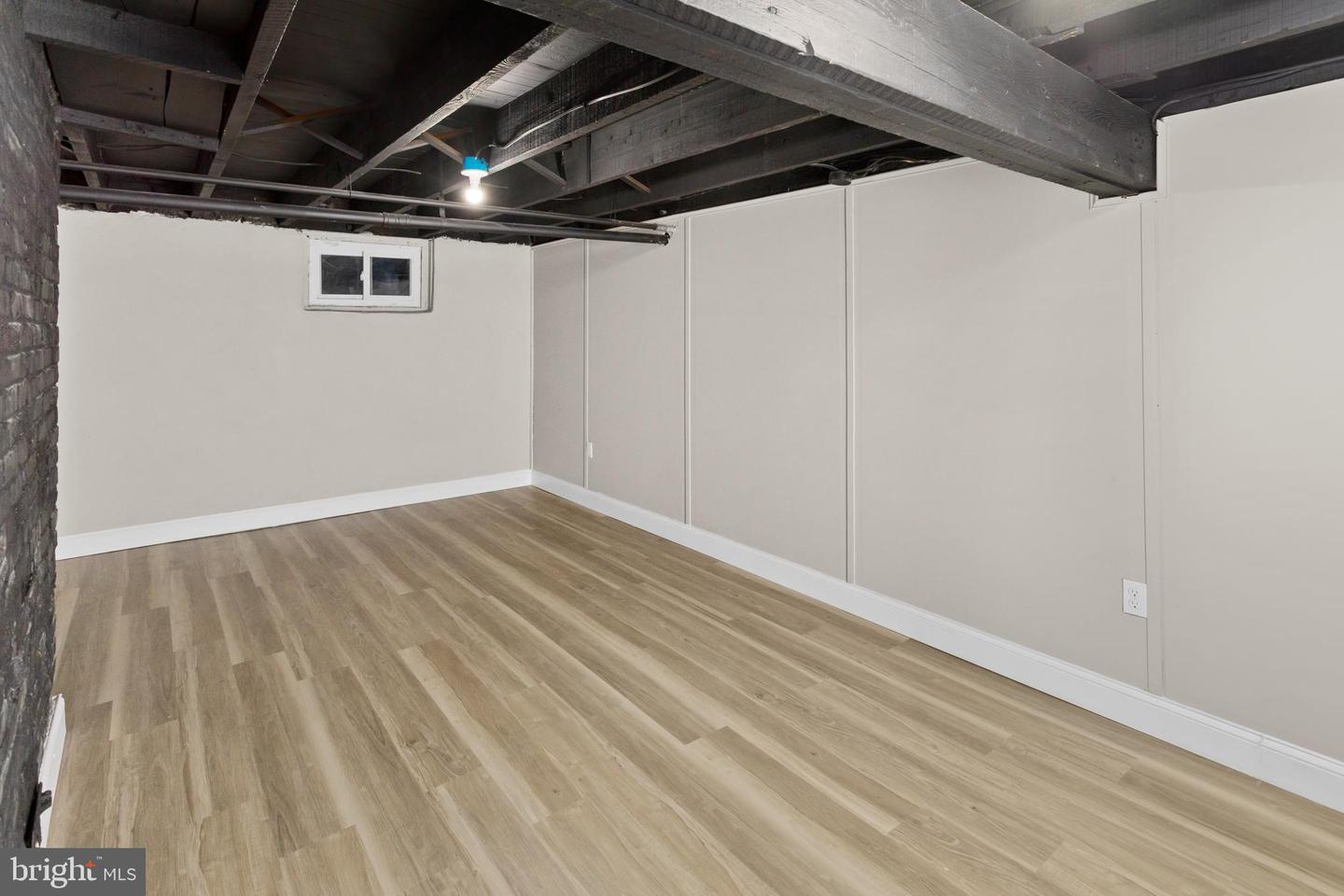 306 Berwyn Ave Property Photo 29