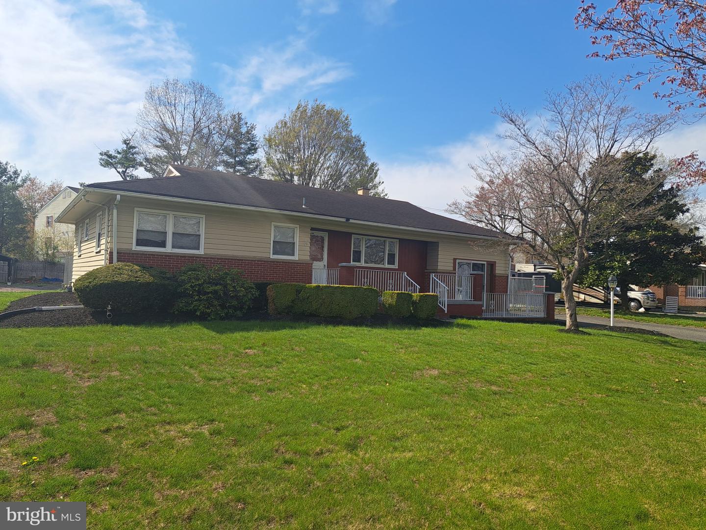 4032 Quakerbridge Rd Property Photo 1