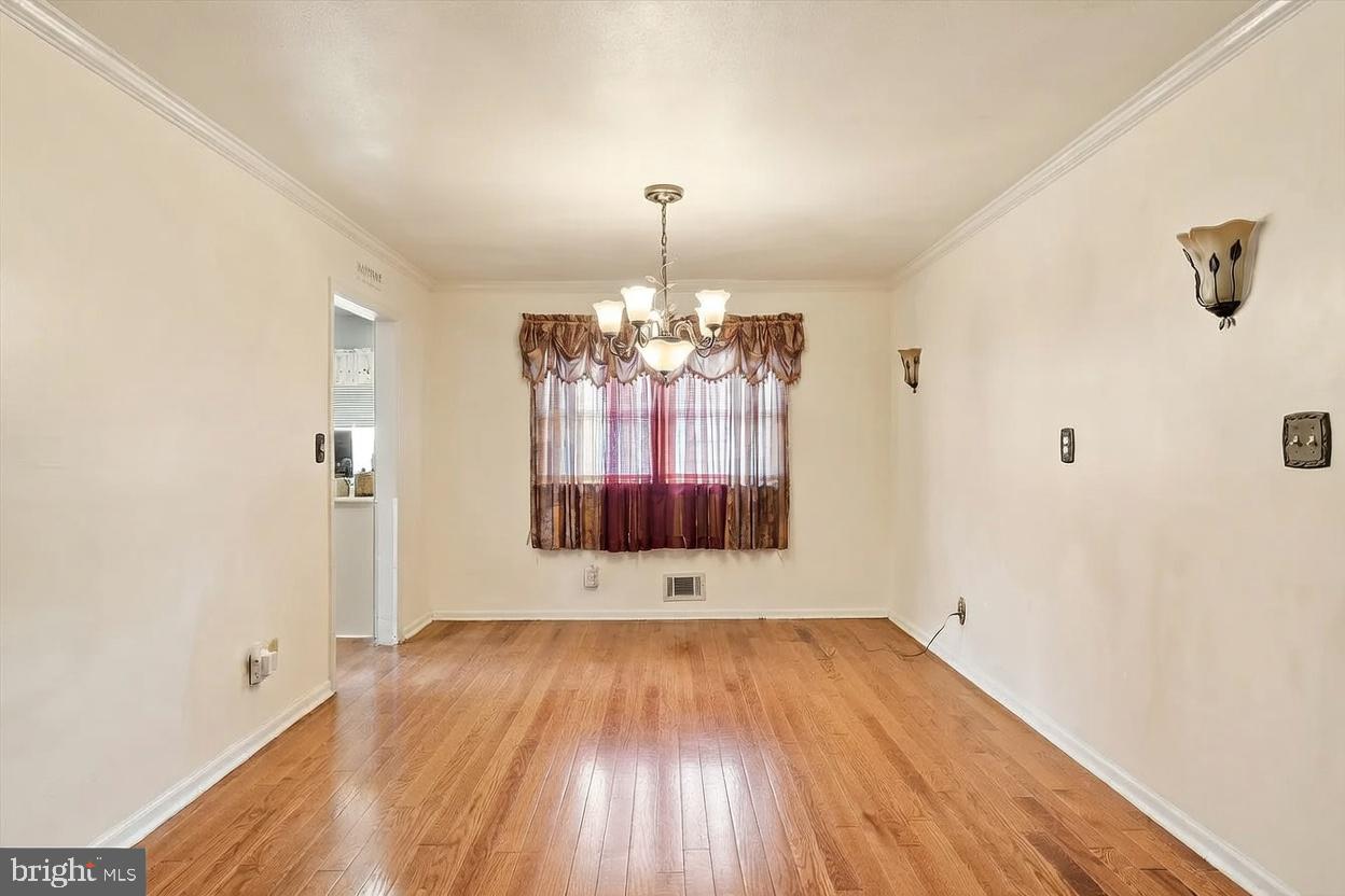 12 Sedgwick Rd Property Photo 7