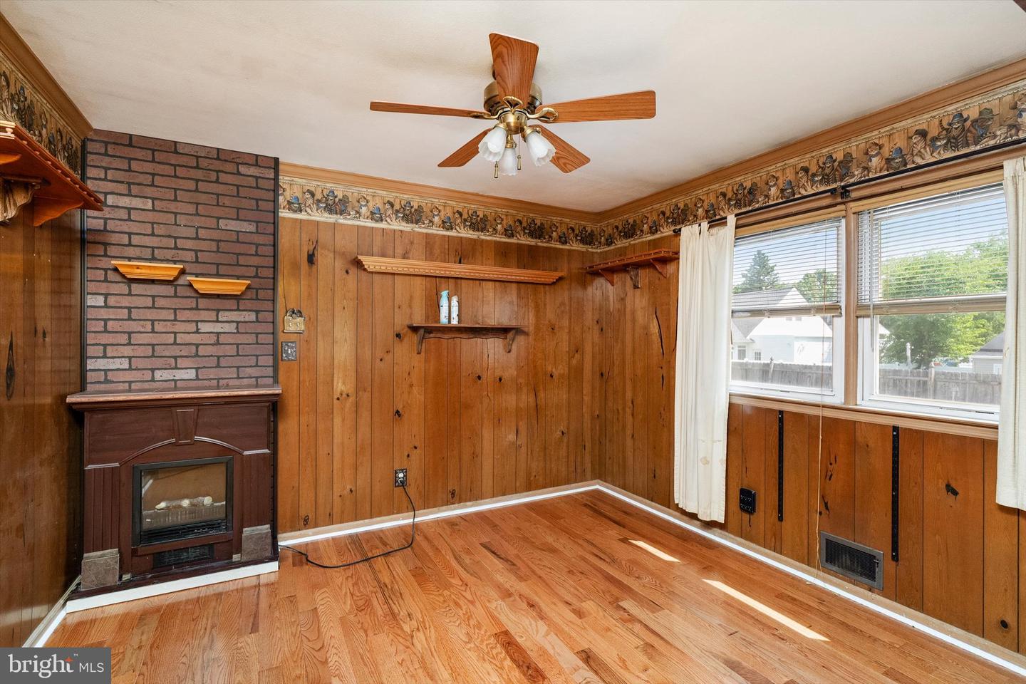 12 Sedgwick Rd Property Photo 14