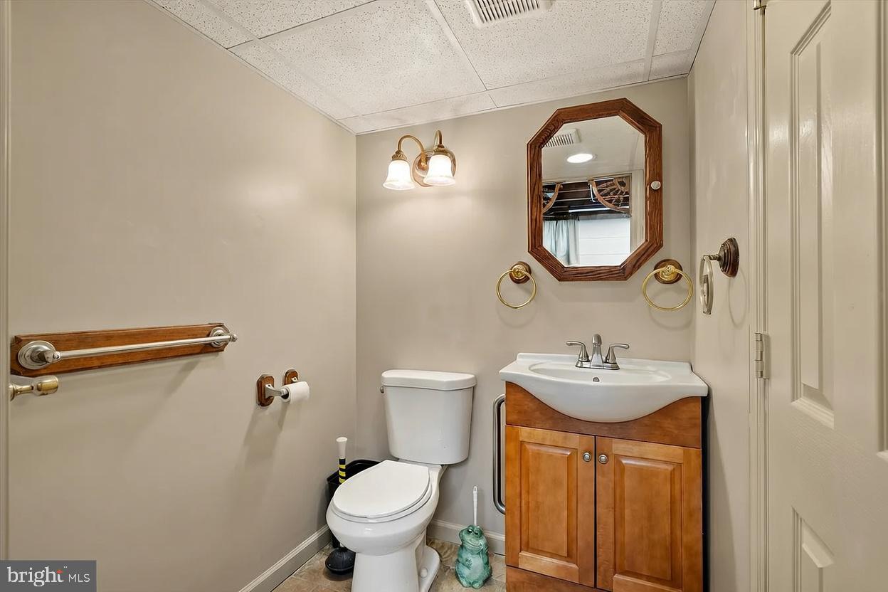 12 Sedgwick Rd Property Photo 21