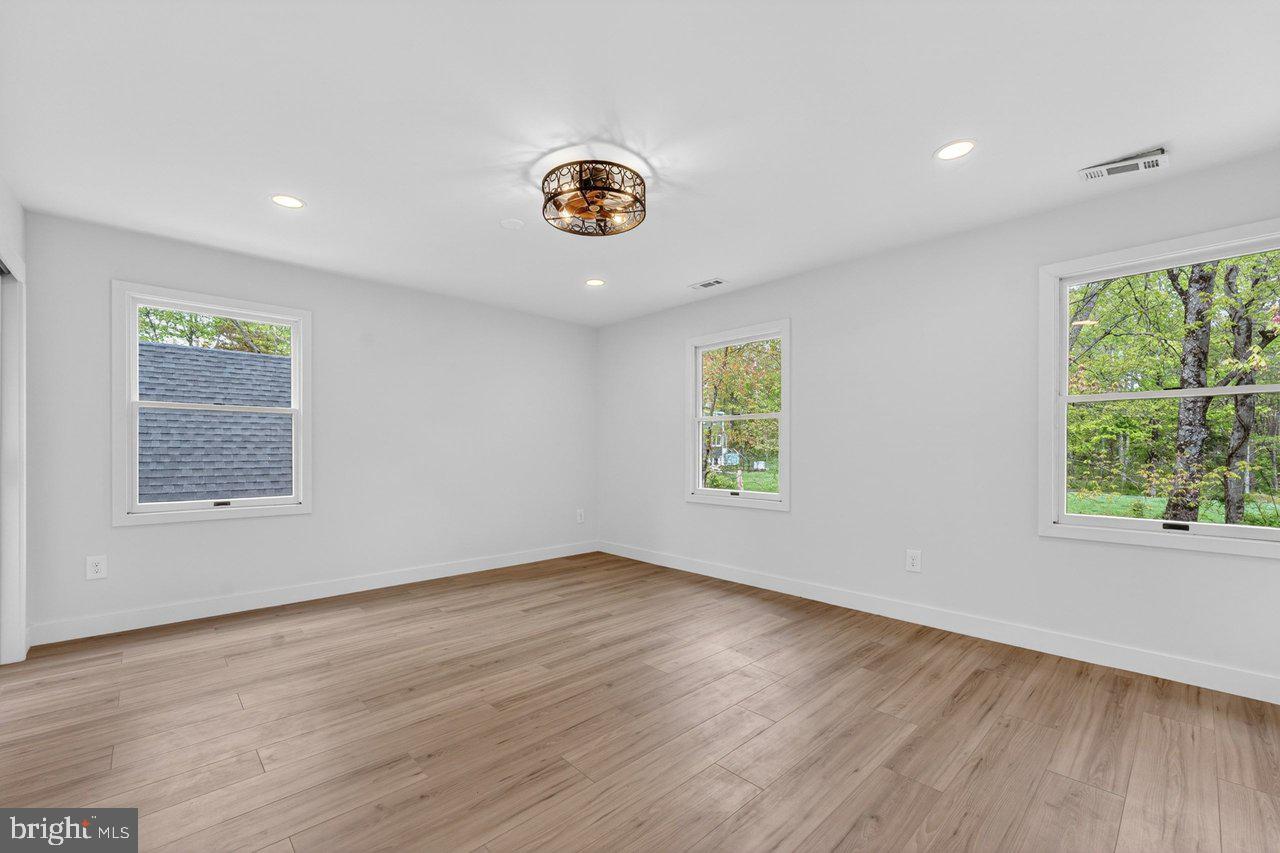 144 Van Dyke Rd Property Photo 32