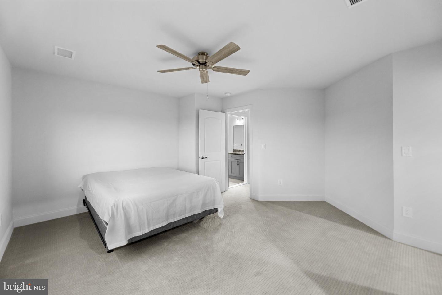 105 Samjan Cir Property Photo 29