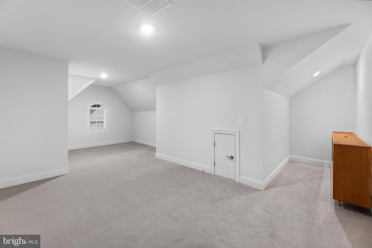 105 Samjan Cir Property Photo 38