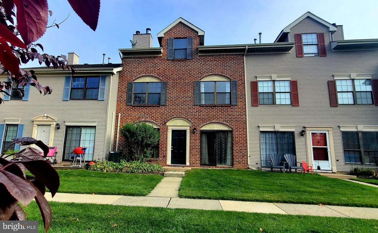95 O'neill Ct. Property Photo 3