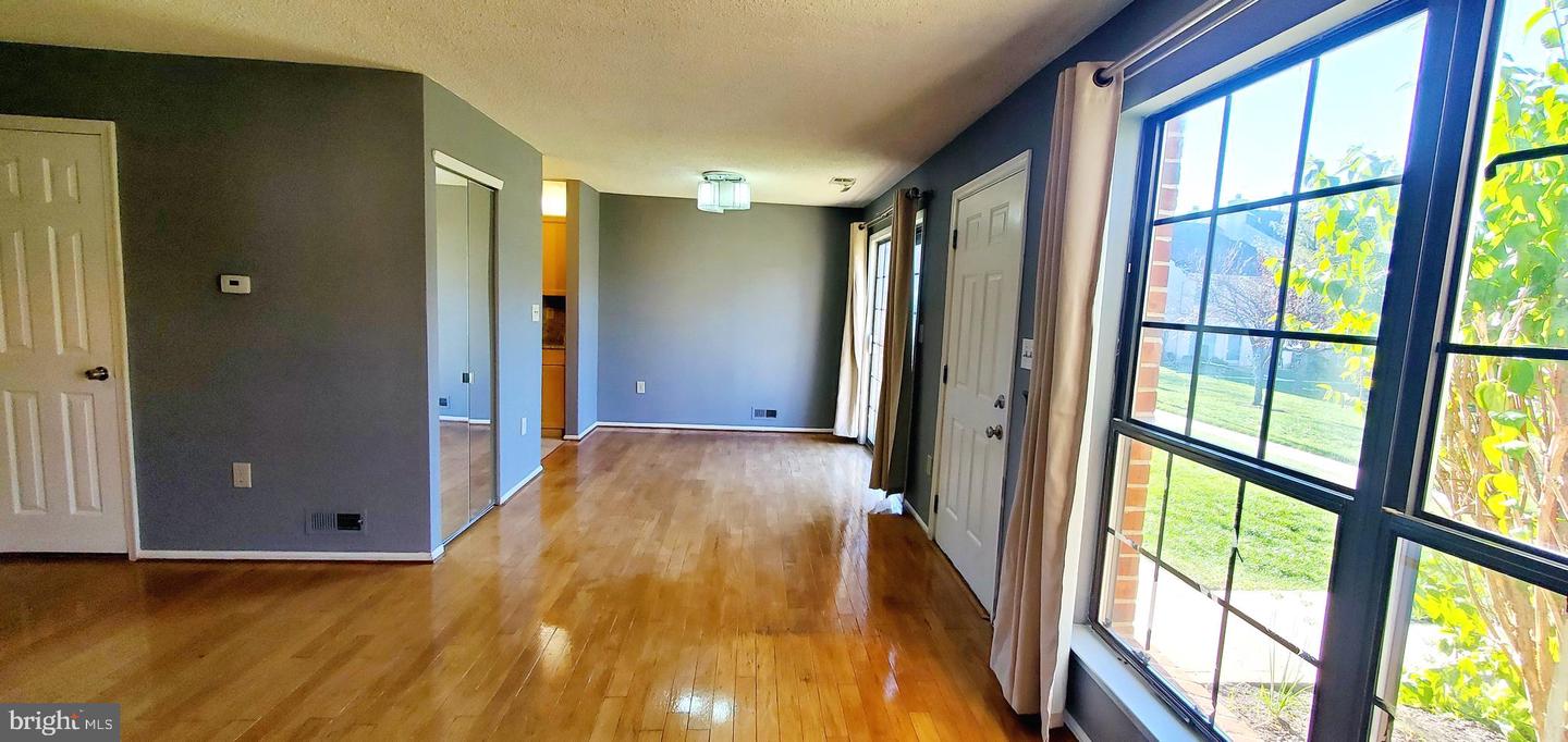 95 O'neill Ct. Property Photo 8