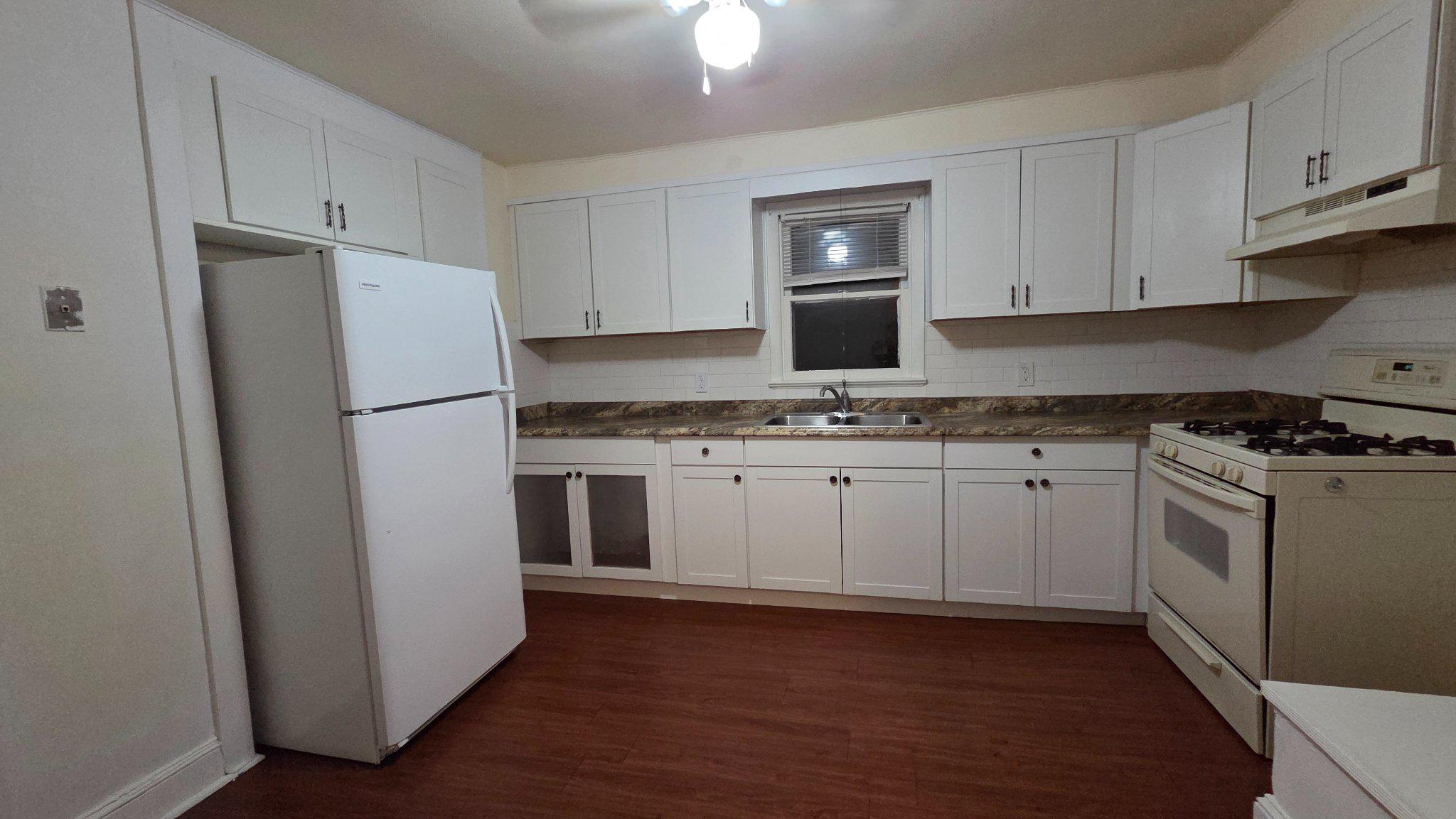 23 Vincent Ave #2nd Floor Property Photo 4