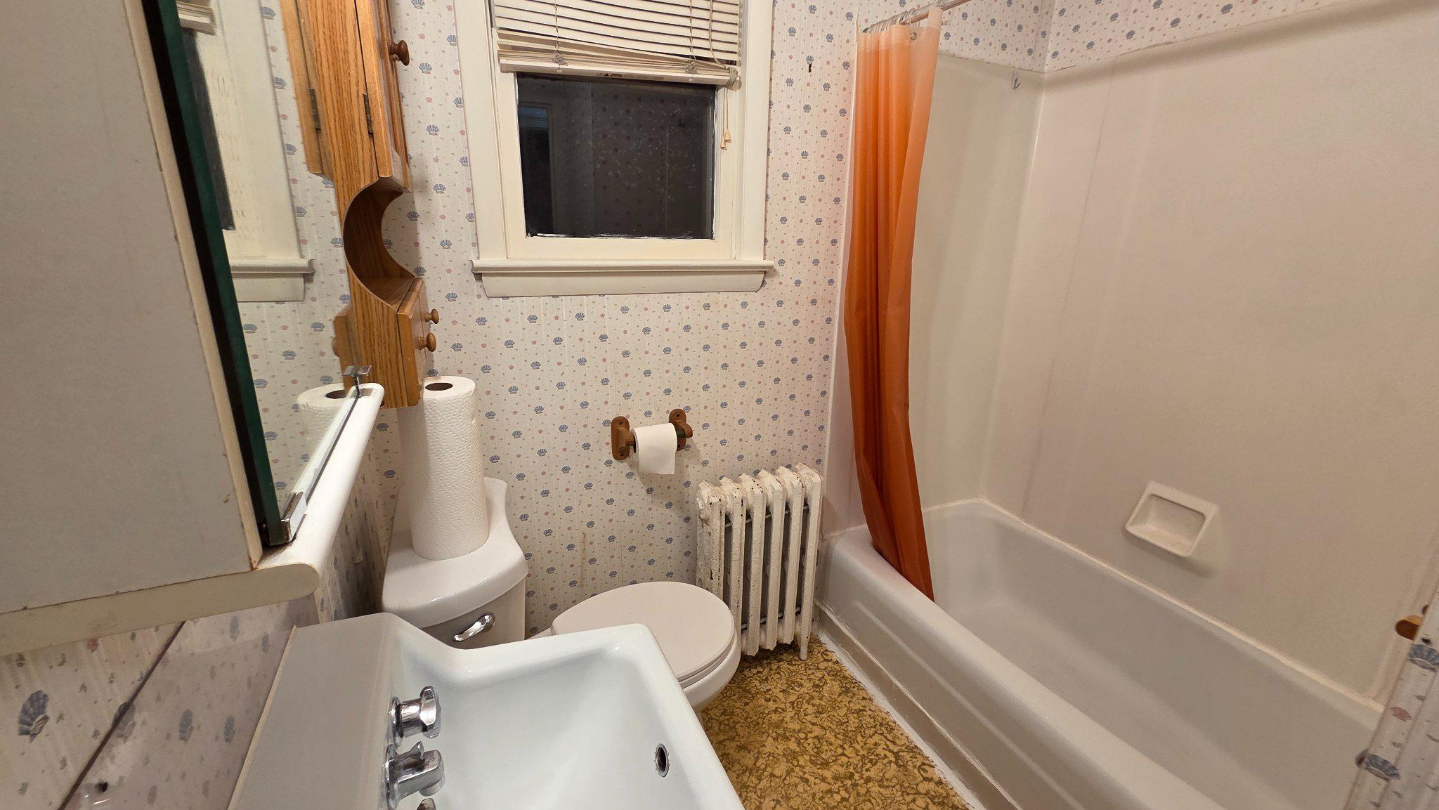 23 Vincent Ave #2nd Floor Property Photo 7