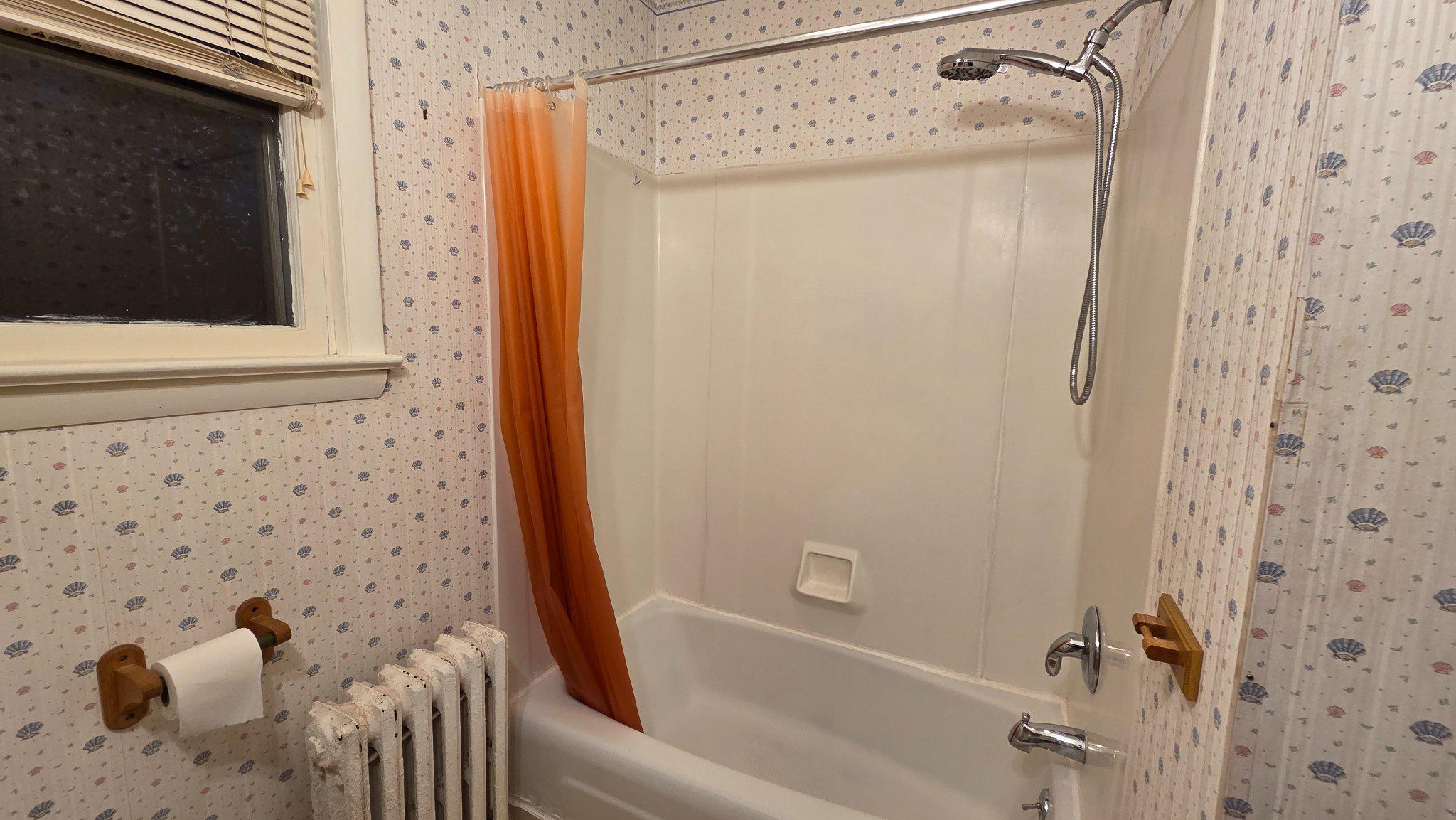 23 Vincent Ave #2nd Floor Property Photo 8