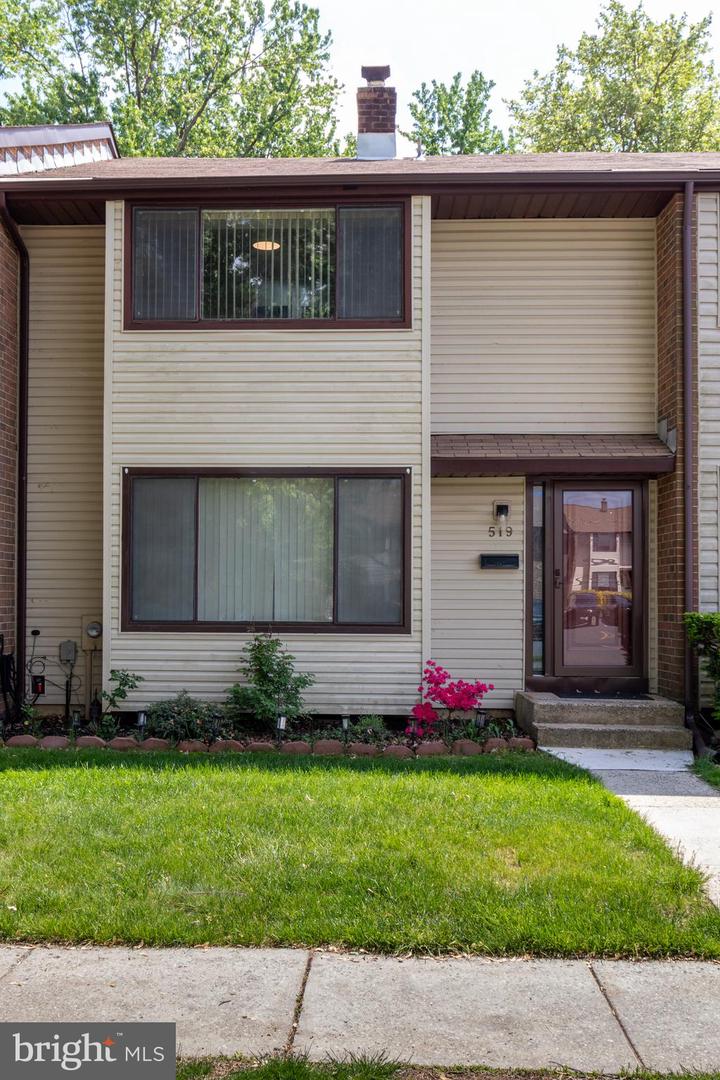 519 Fairfield Rd Property Photo 1