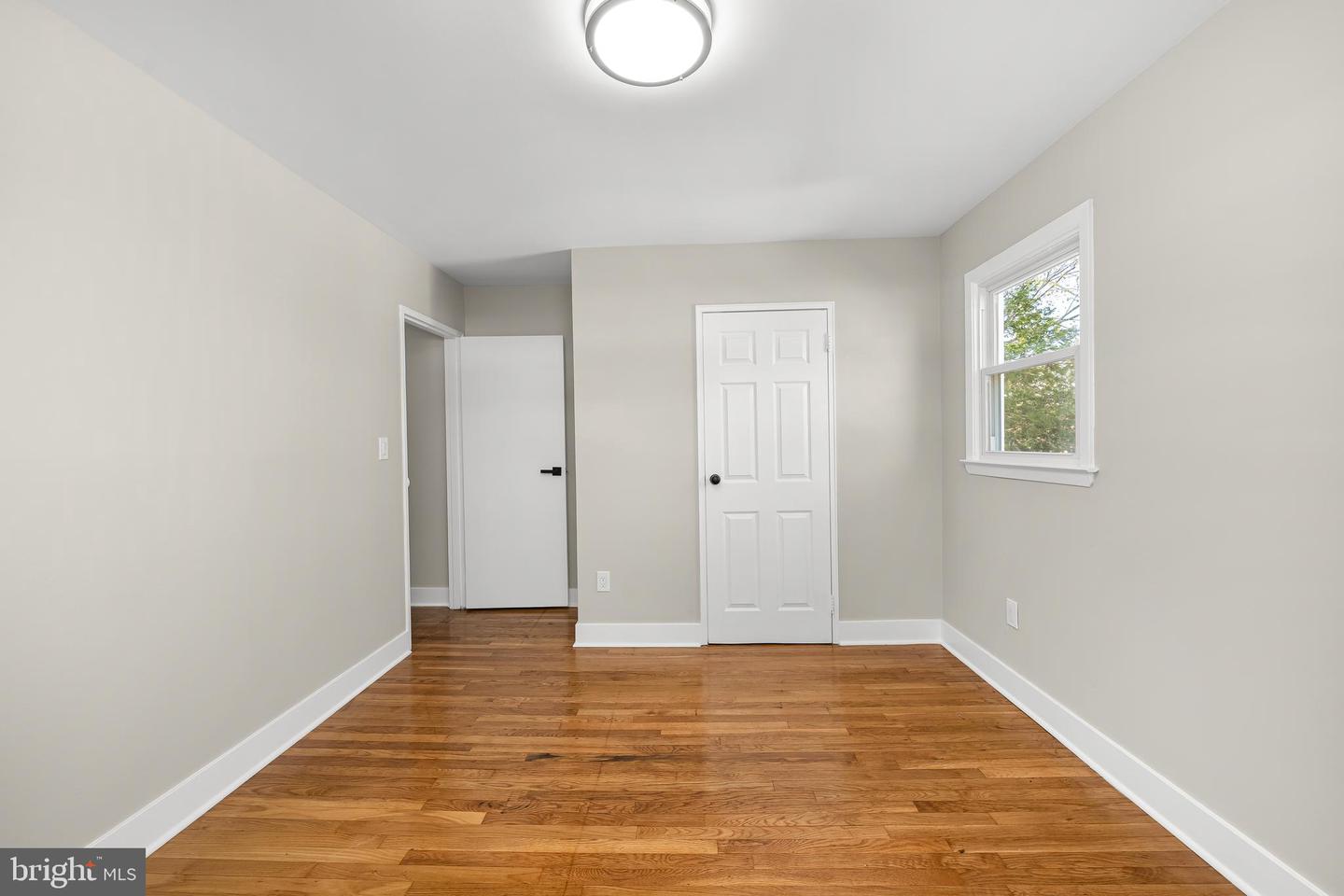 641 Ydv-ham Square Property Photo 17