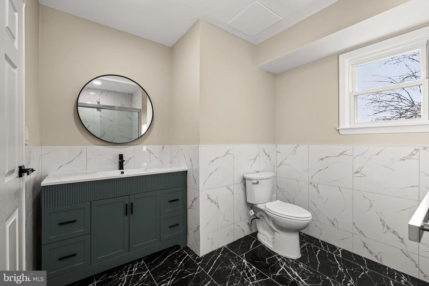 641 Ydv-ham Square Property Photo 29