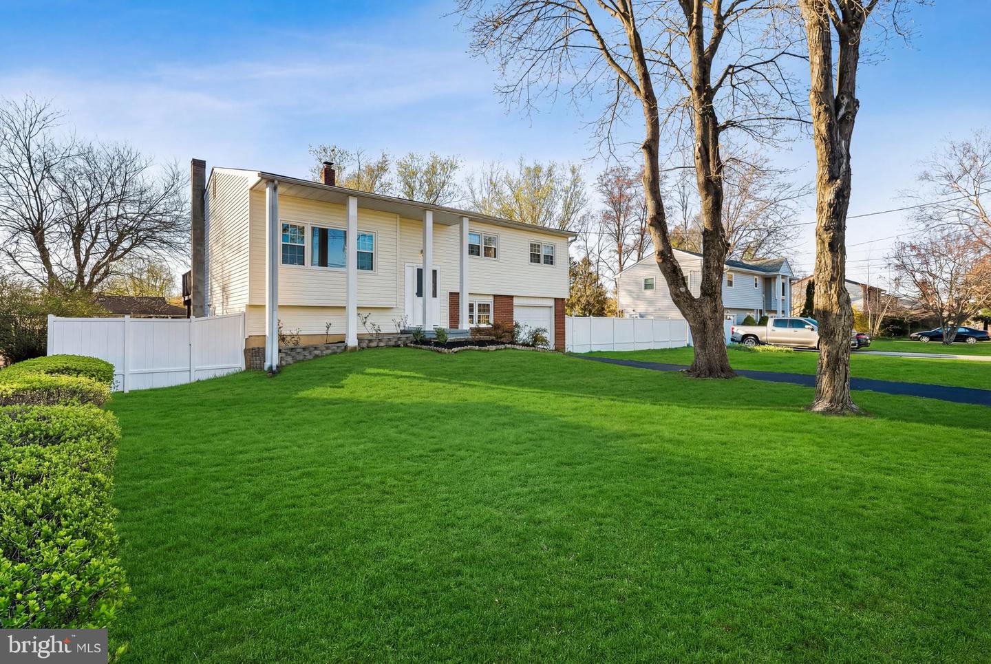 641 Ydv-ham Square Property Photo 41