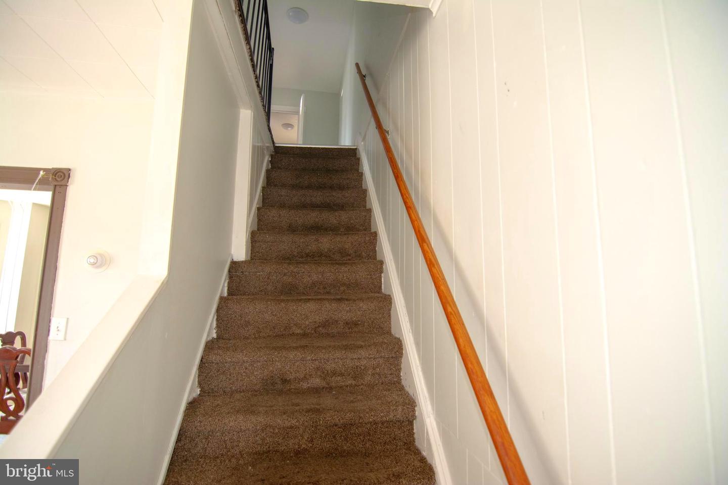 219 Park Ln Property Photo 7