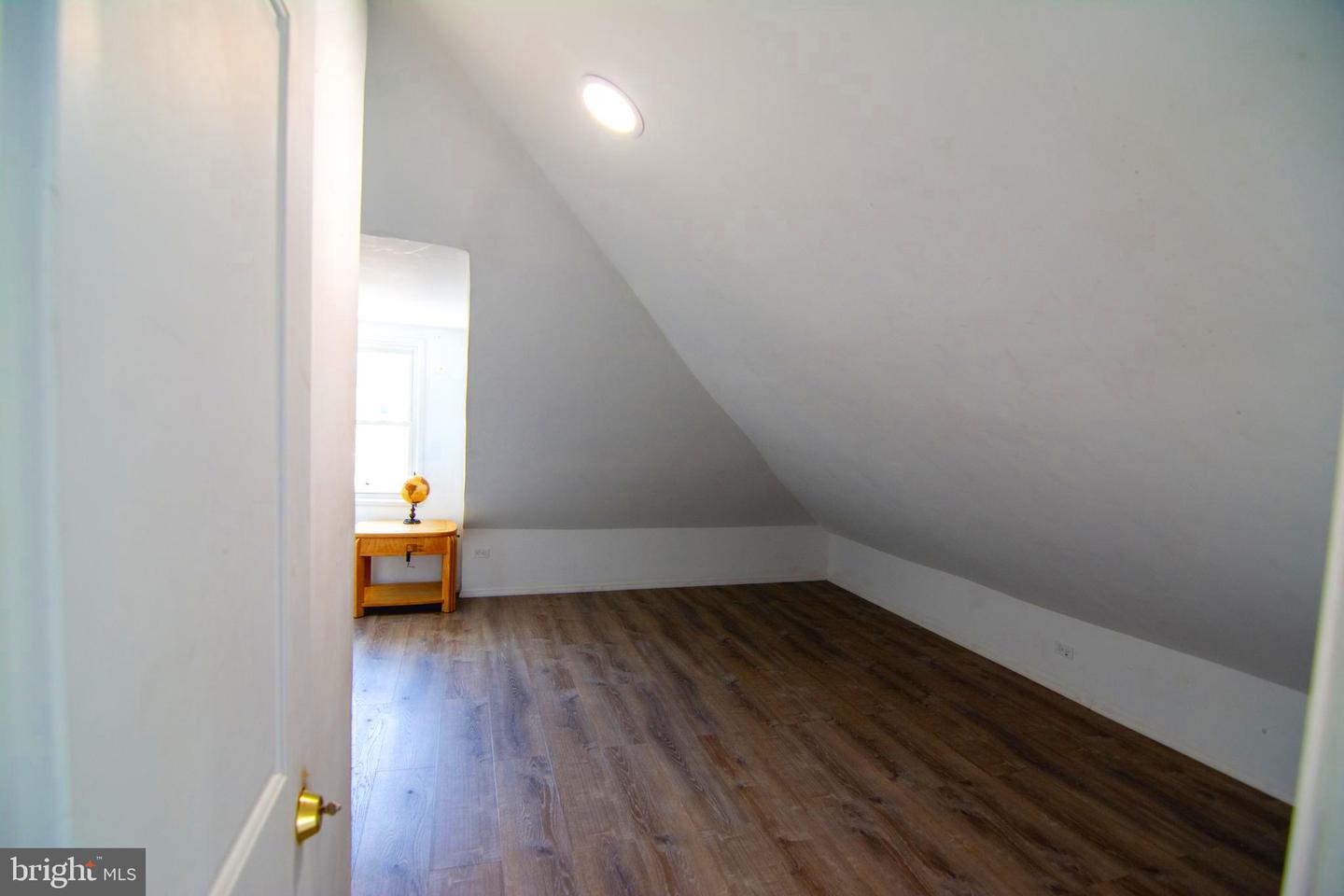 219 Park Ln Property Photo 16