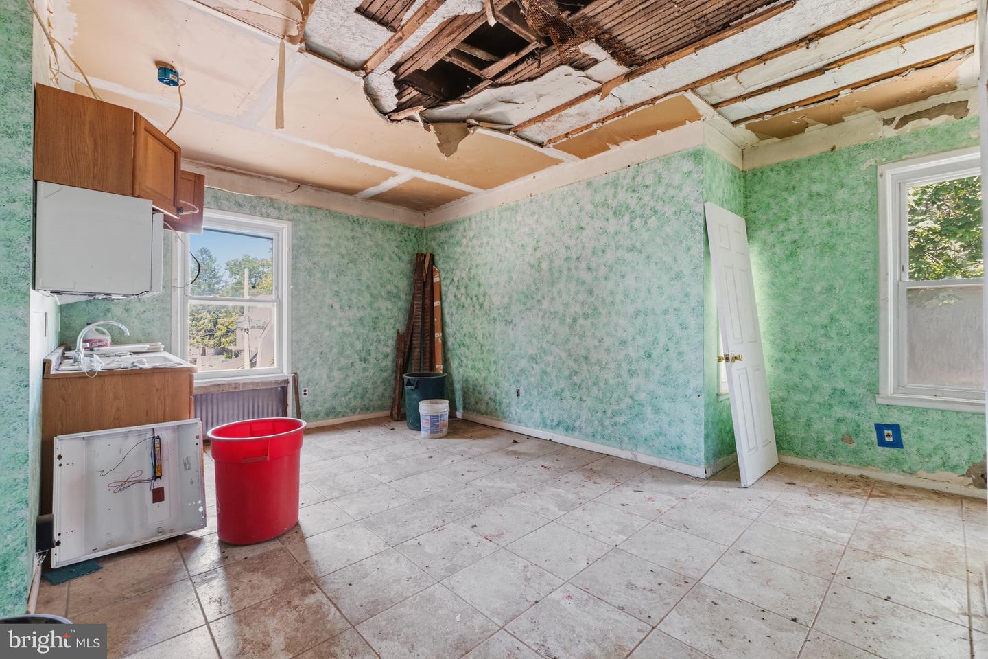 908 W State St Property Photo 22