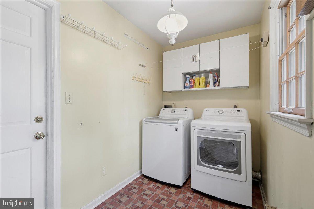 28 Forest Lane Property Photo 24