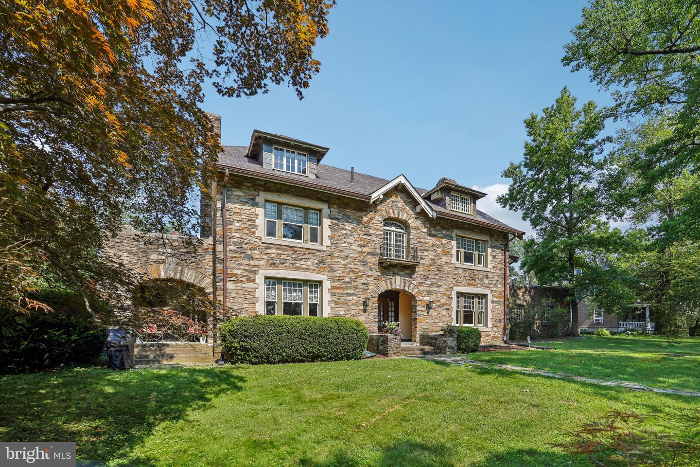 3 Belmont Cir Property Photo 1