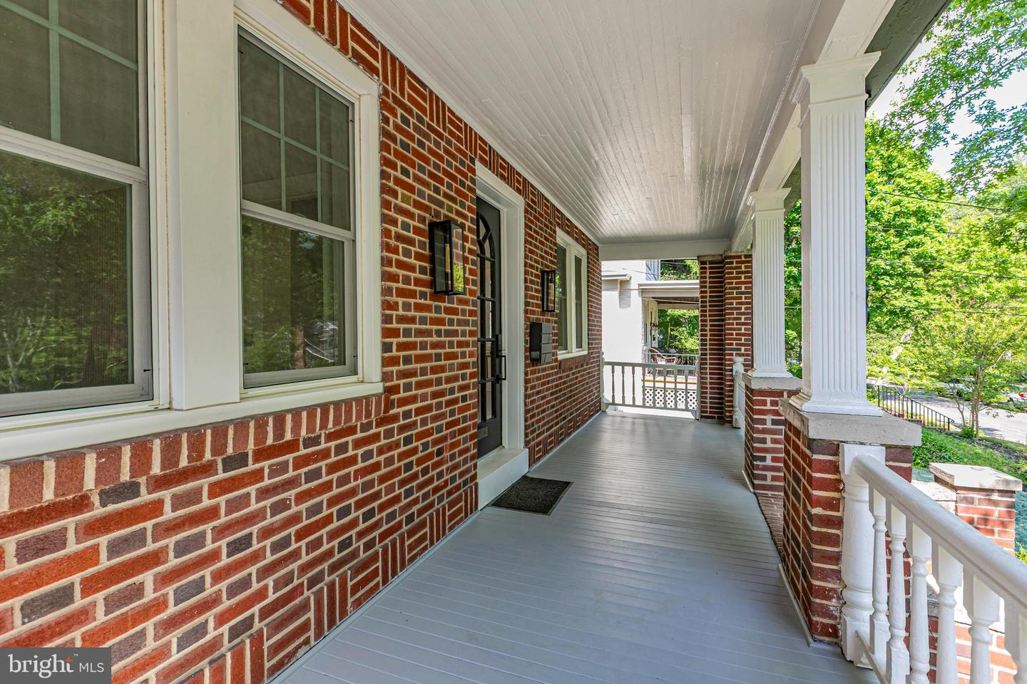 248 Hawthorne Ave Property Photo 3