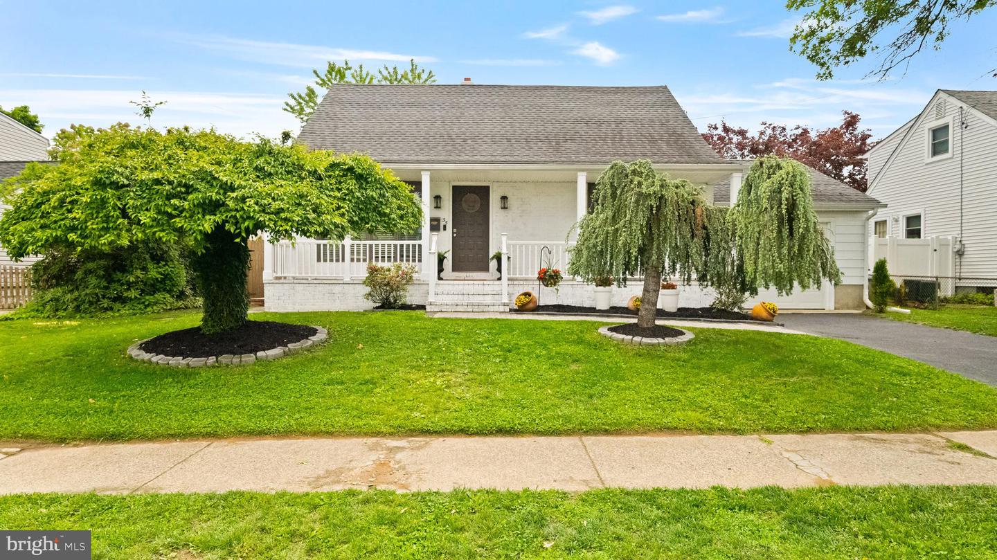35 Baltusrol St Property Photo 1