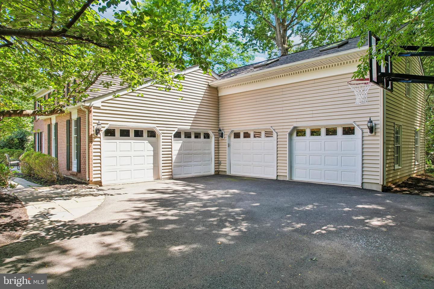 25 Andrew Dr Property Photo 2