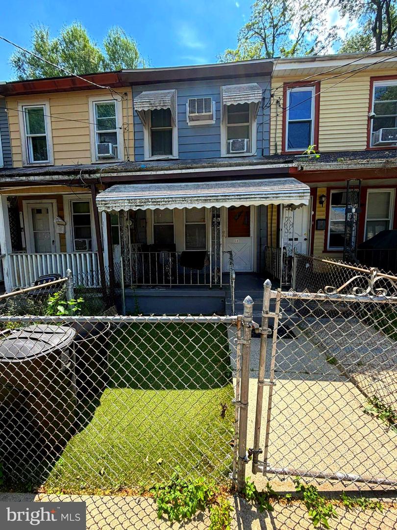 11 RACE ST Property Photo 1