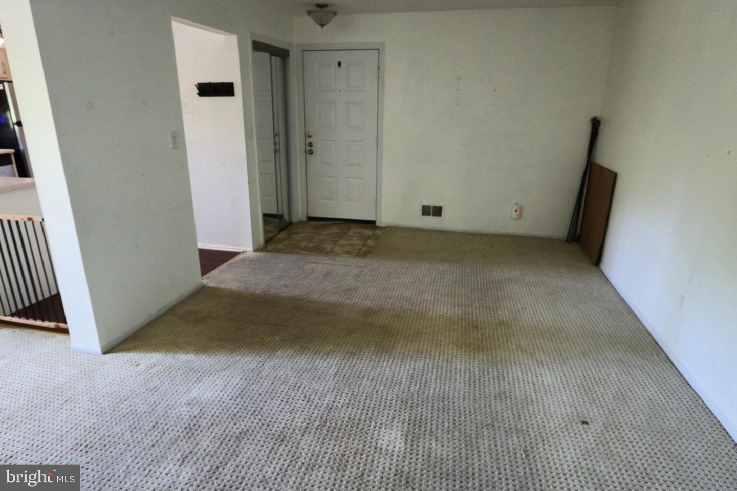 121 Wood Mill Rd Property Photo 8