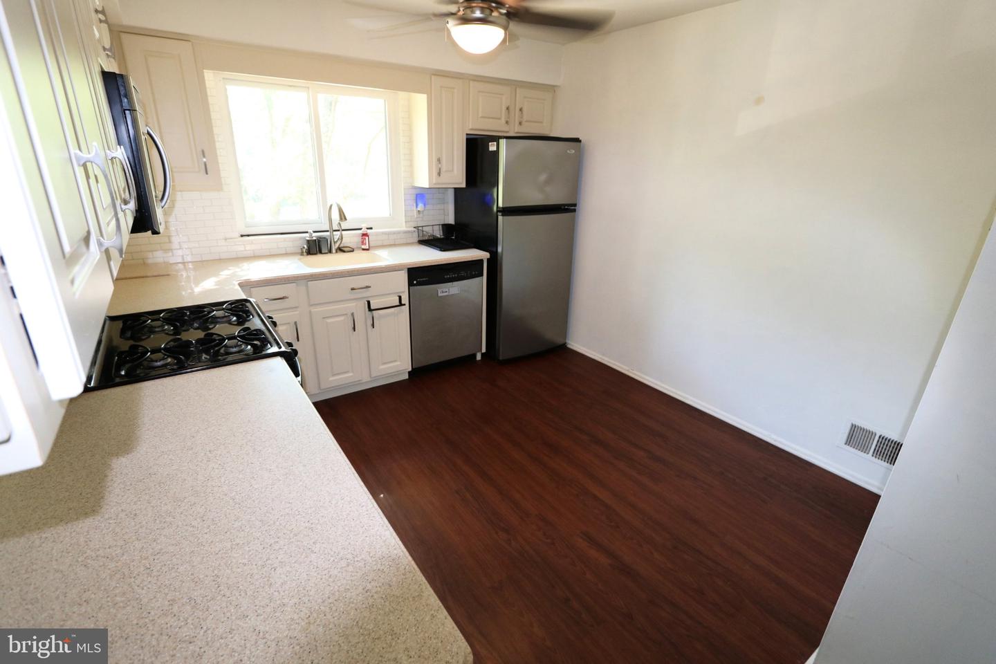 121 Wood Mill Rd Property Photo 9