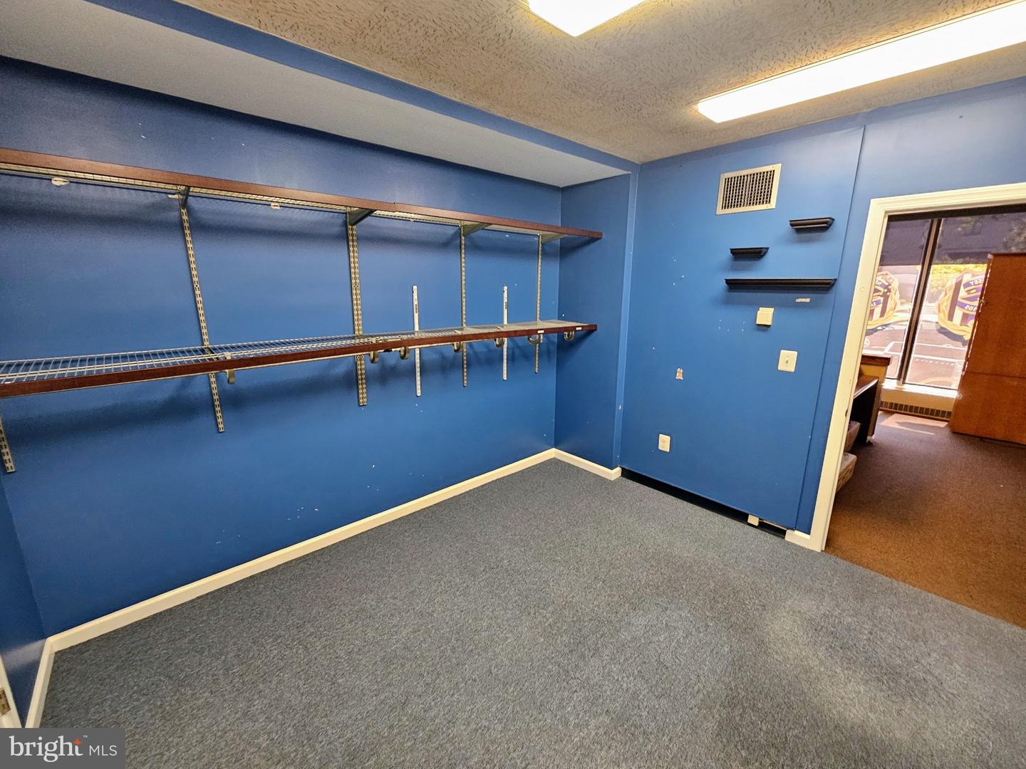 42 W Lafayette St Property Photo 17