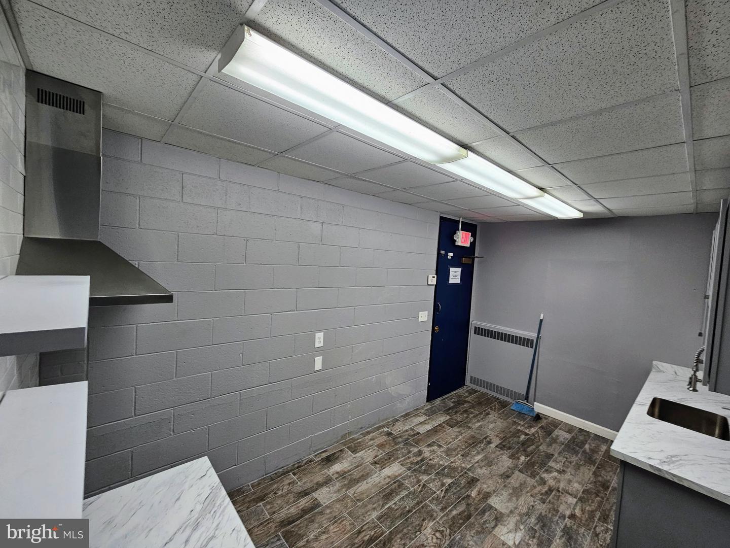 42 W Lafayette St Property Photo 18