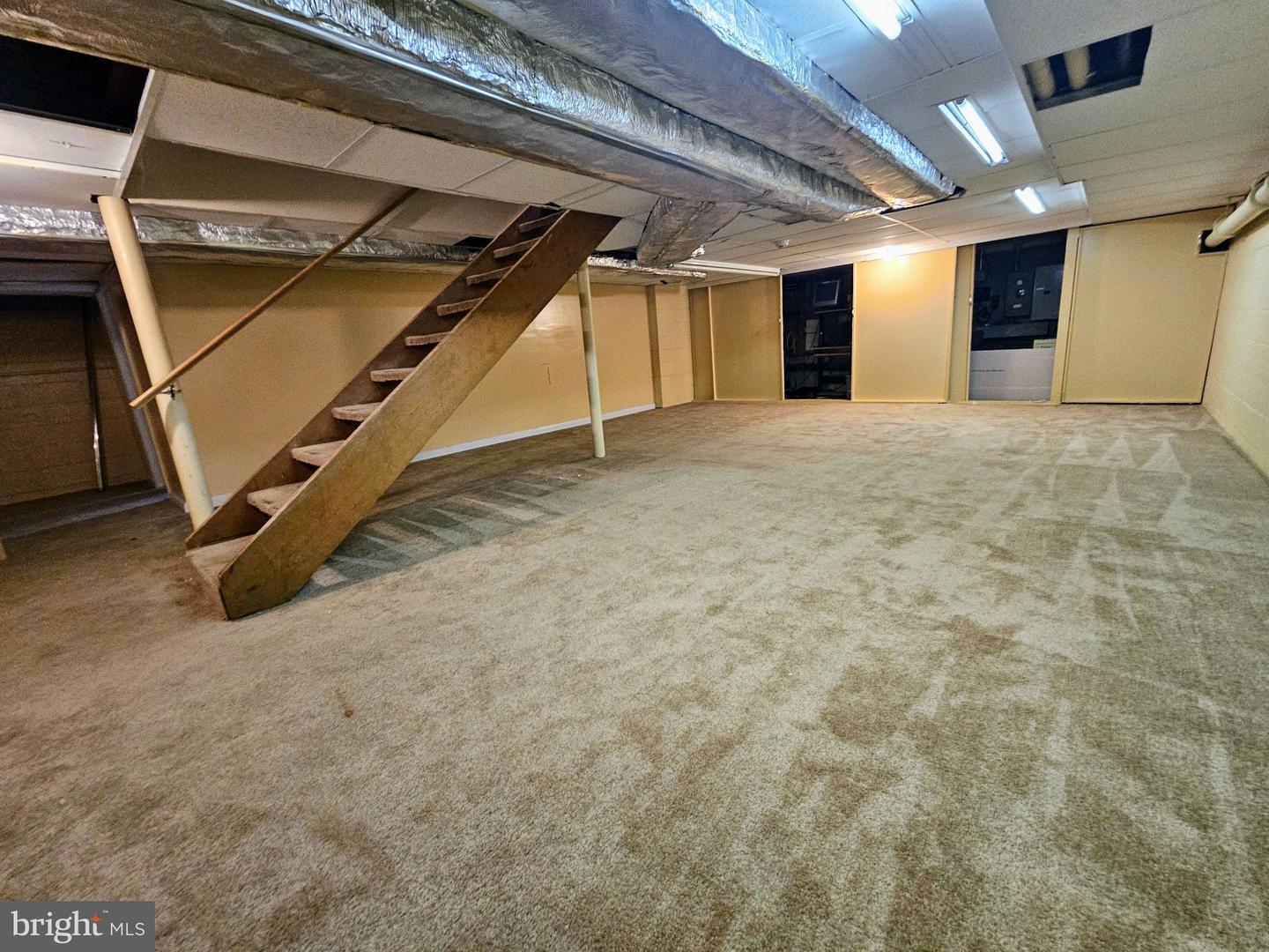 42 W Lafayette St Property Photo 21