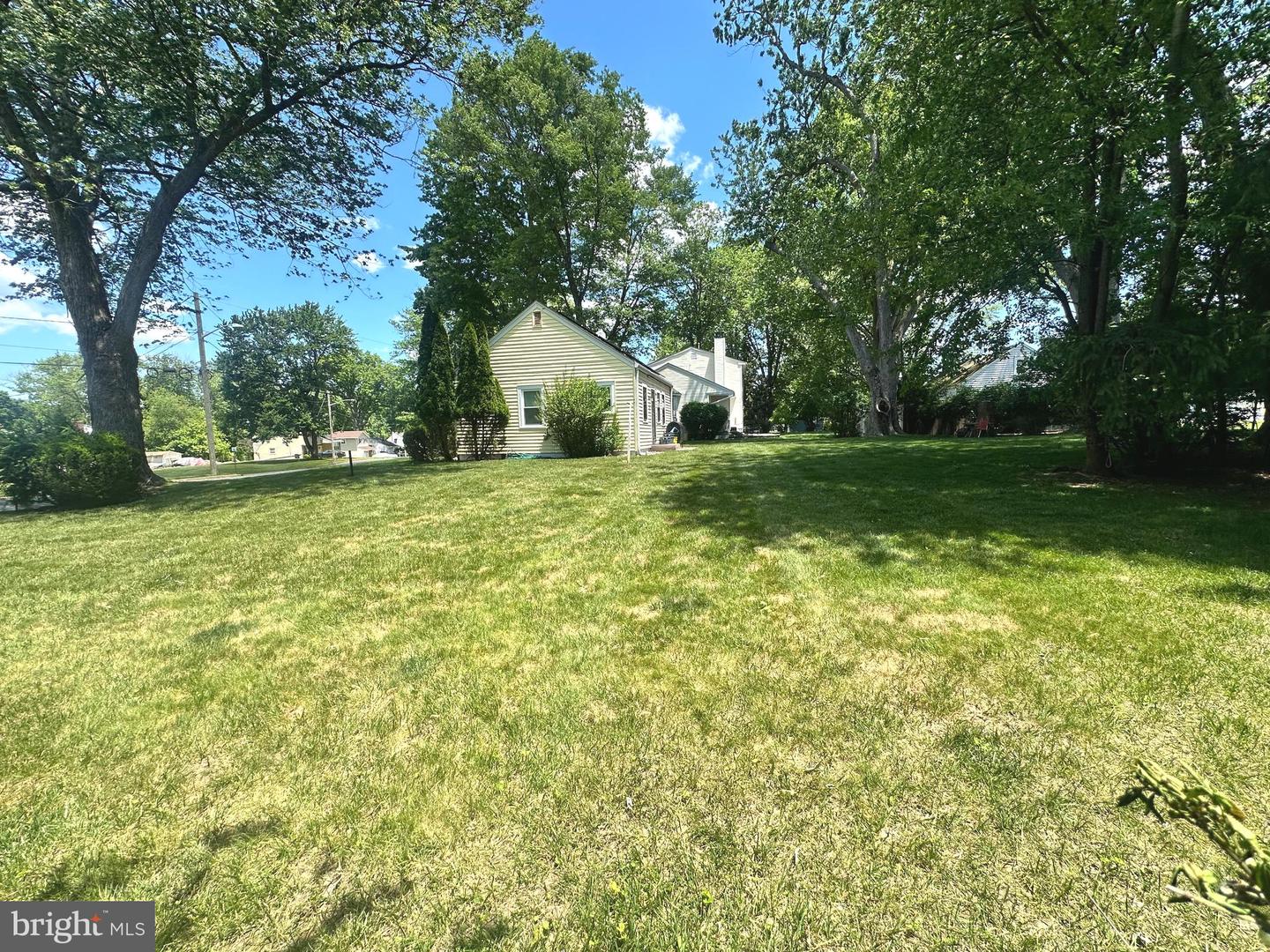 171 Claflin Ave Property Photo 12