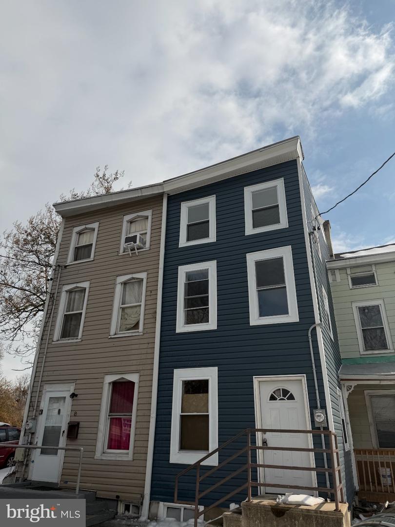 6 Seward Ave Property Photo 1