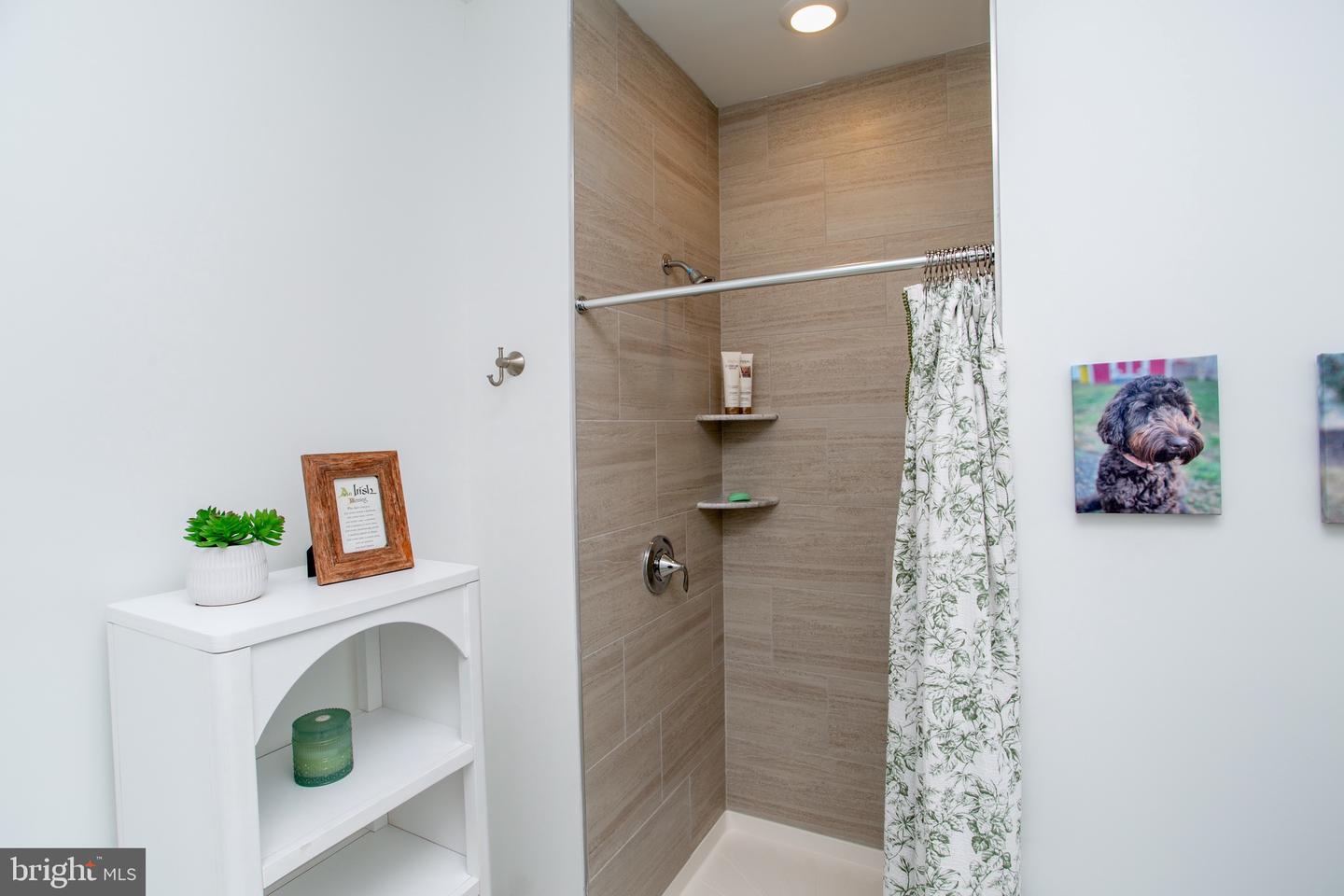233 Lewis Fisher #st Property Photo 20