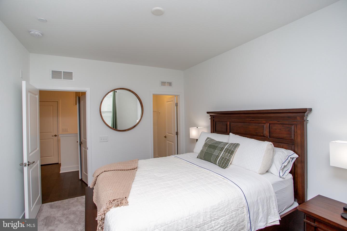 233 Lewis Fisher #st Property Photo 22
