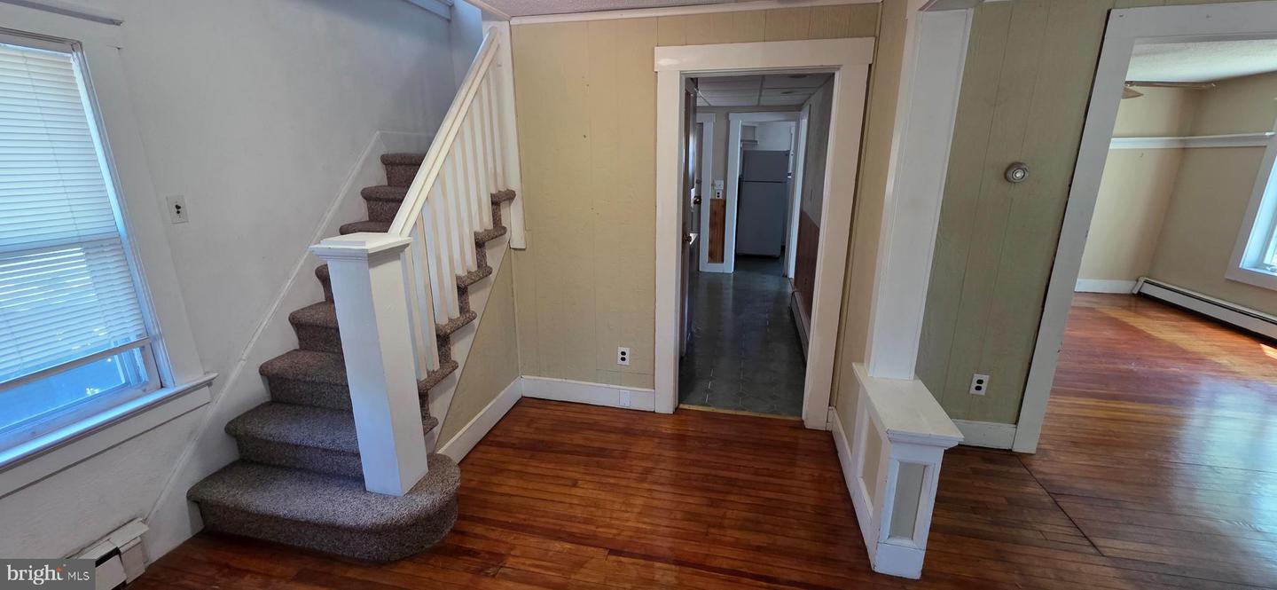 246 Franklin St Property Photo 8
