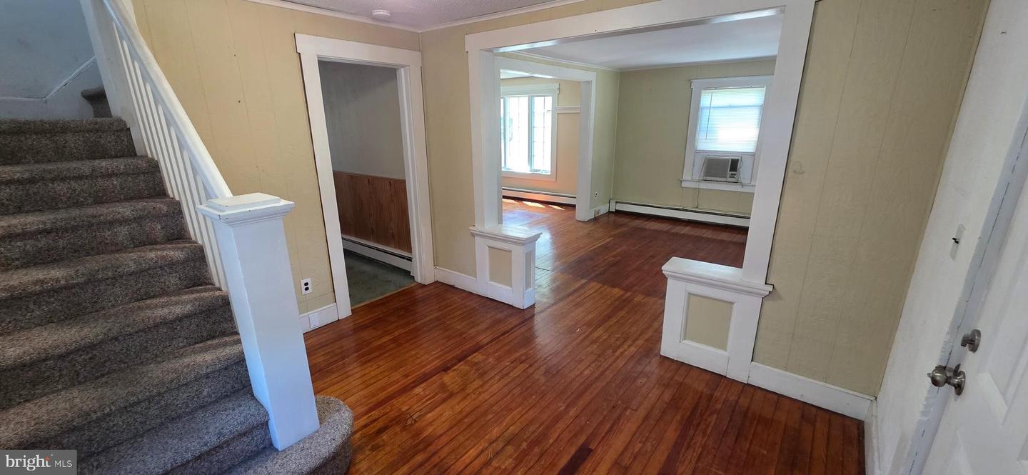 246 Franklin St Property Photo 9