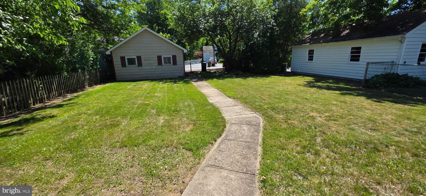 246 Franklin St Property Photo 25