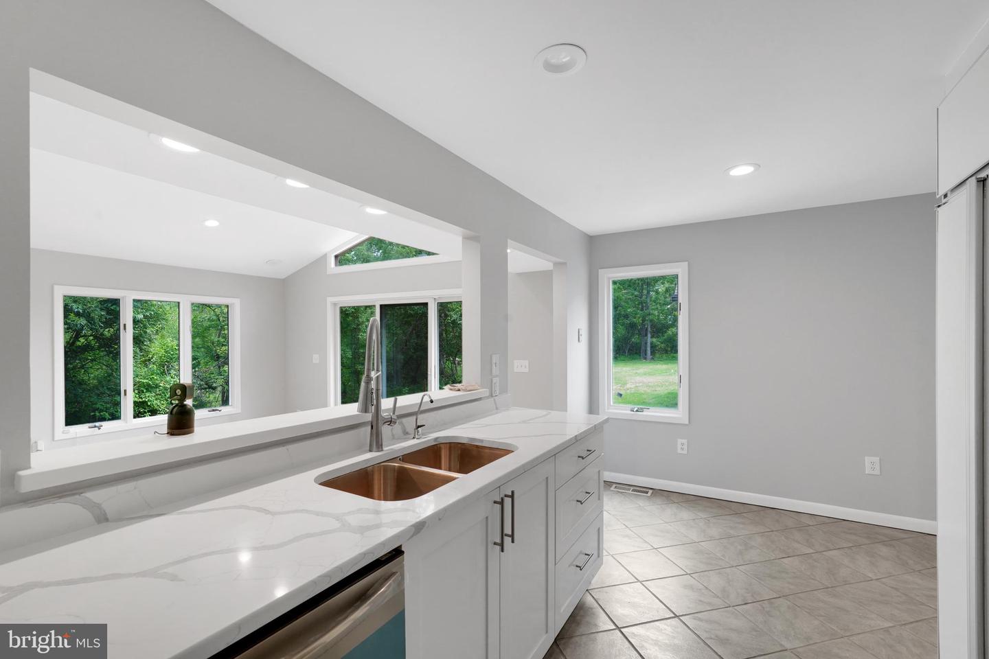 4495 Province Line Rd Property Photo 5