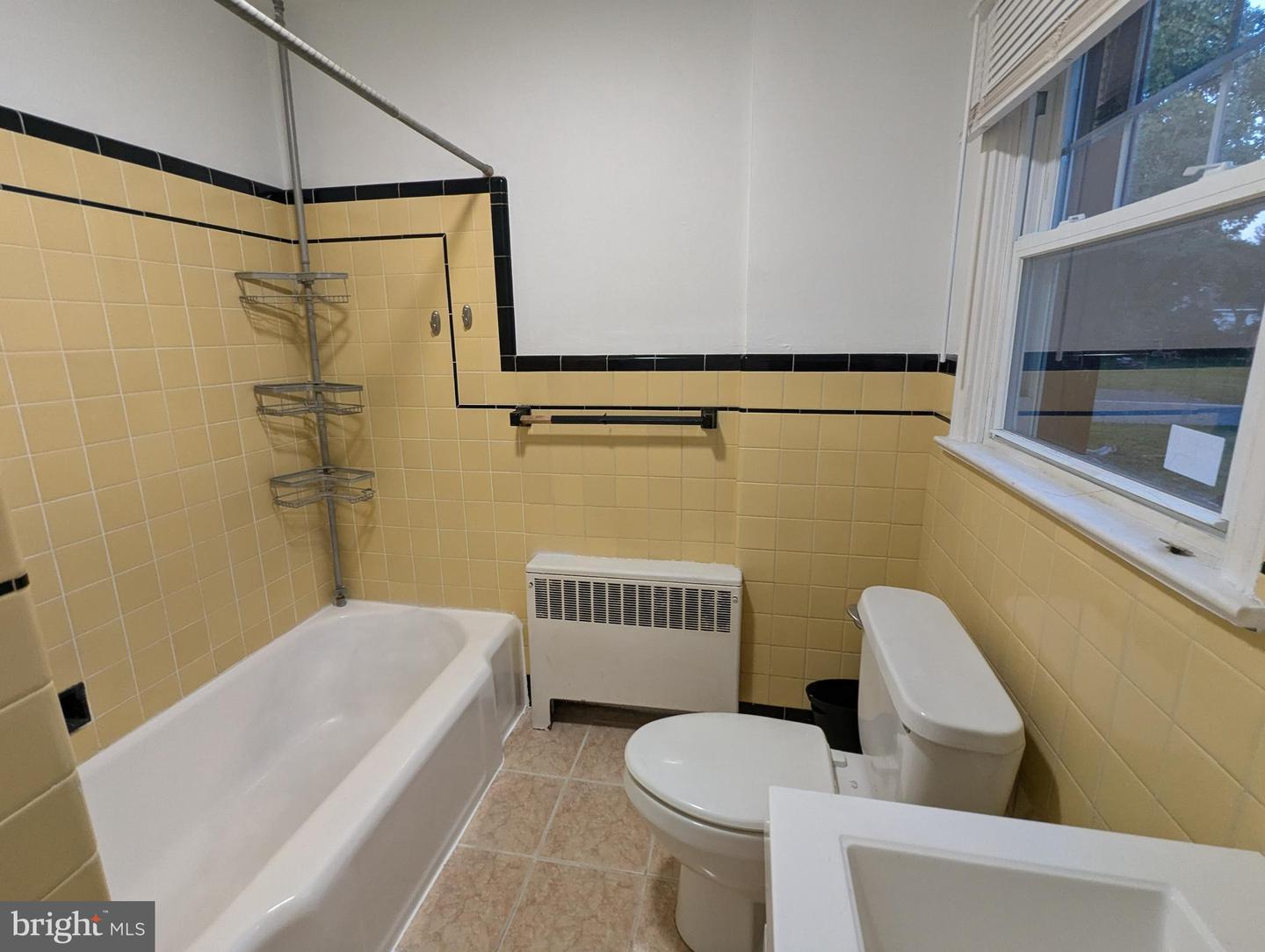 21 Steinway Ave Property Photo 17