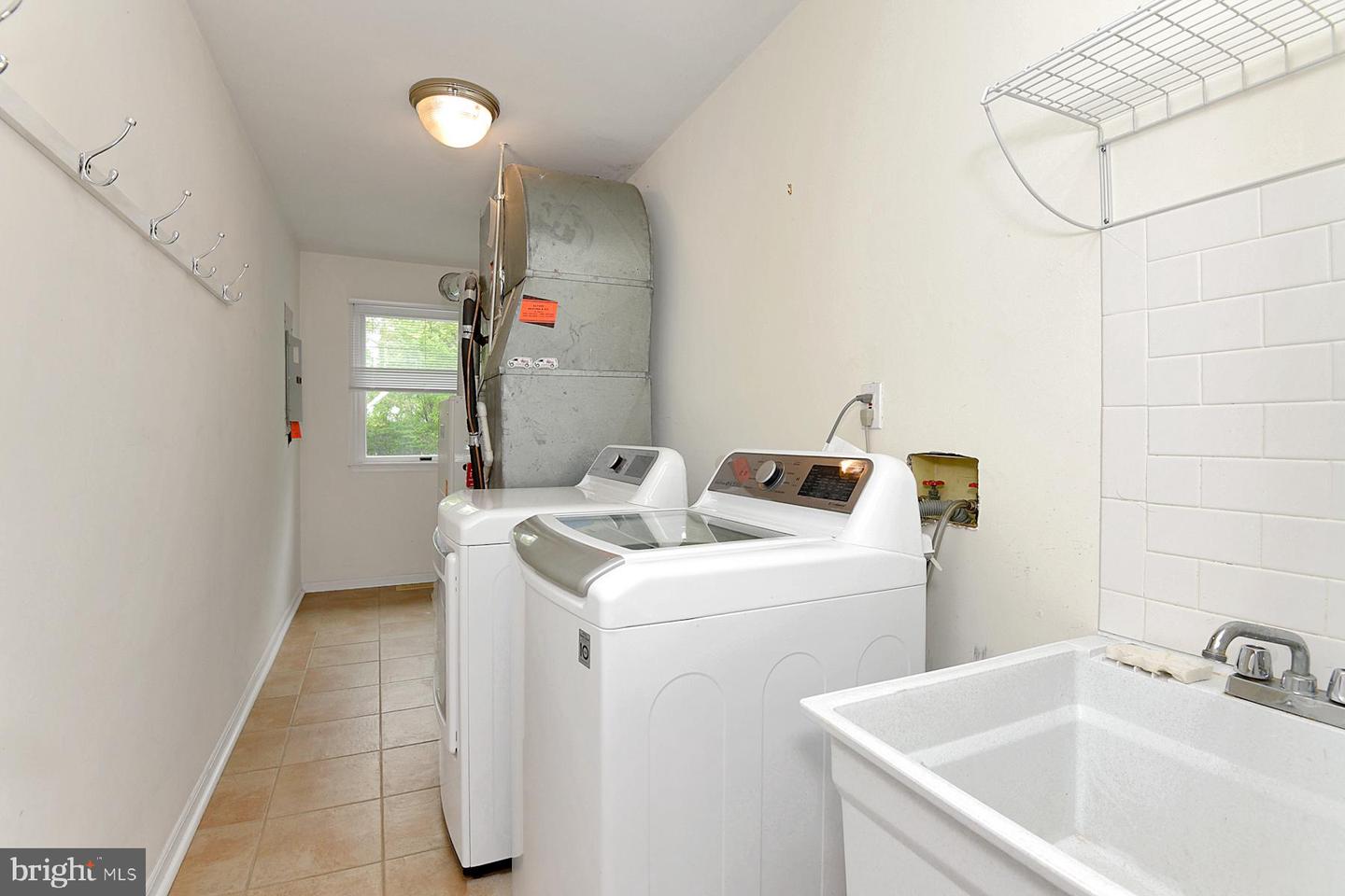 106 Washington Rd Property Photo 13
