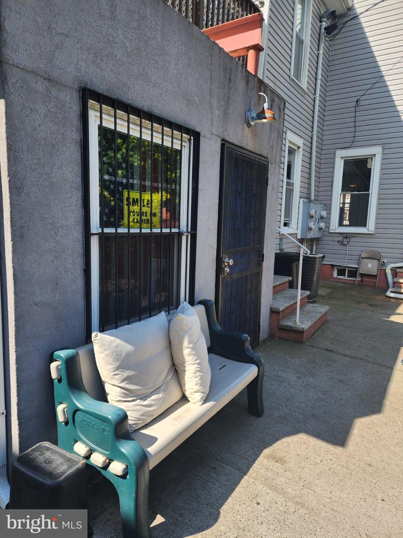 802 Second St Property Photo 5
