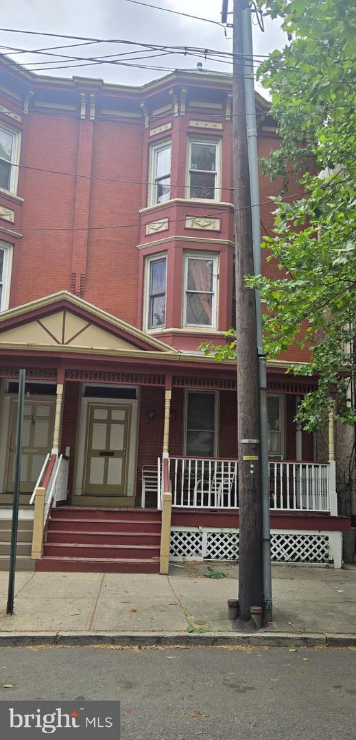 16 Carroll St Property Photo 1