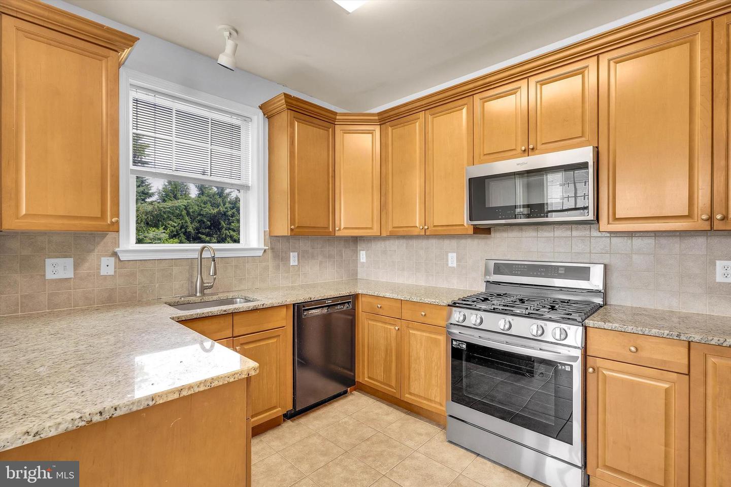 321 Masterson Ct Property Photo 24