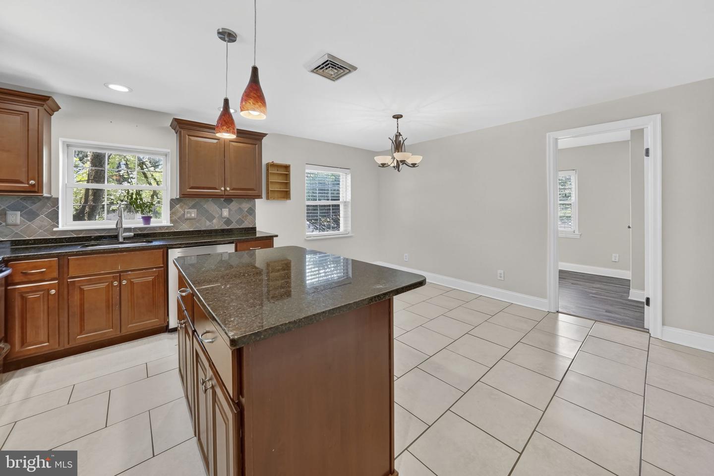 66 Birchwood Knoll Property Photo 11