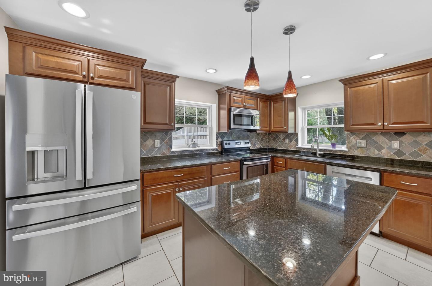 66 Birchwood Knoll Property Photo 12
