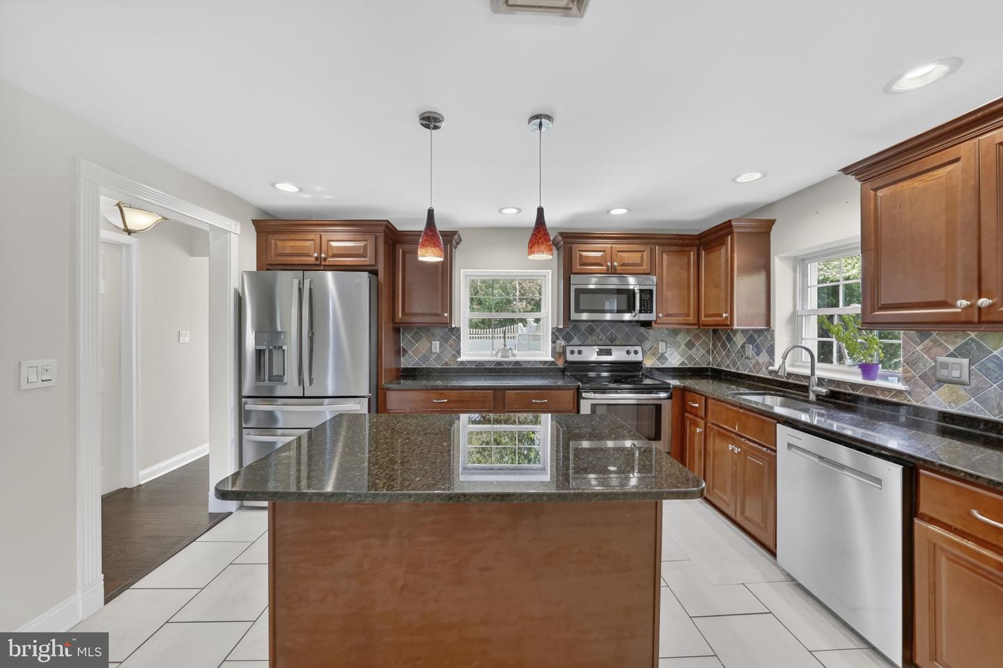 66 Birchwood Knoll Property Photo 13