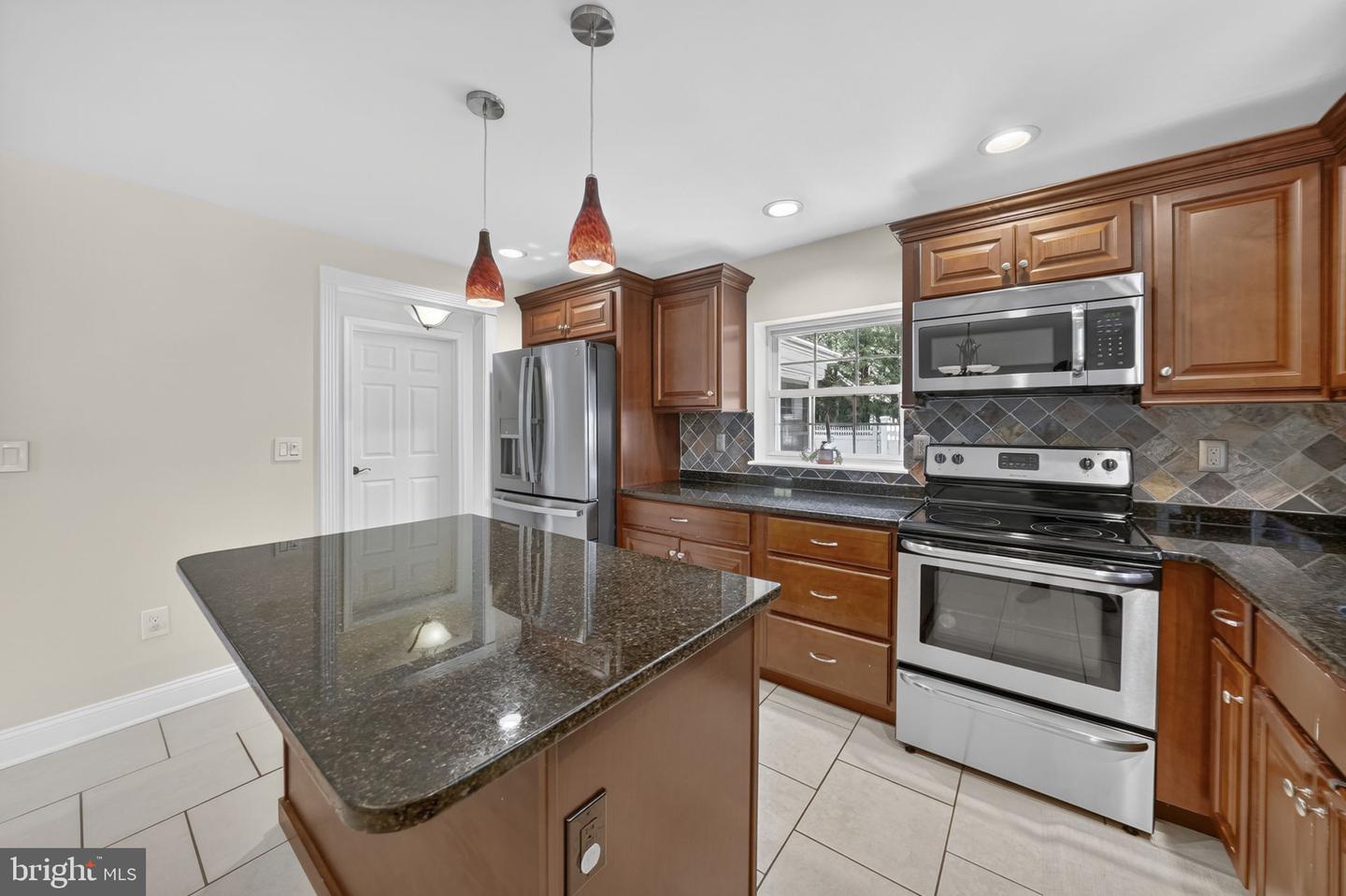 66 Birchwood Knoll Property Photo 14