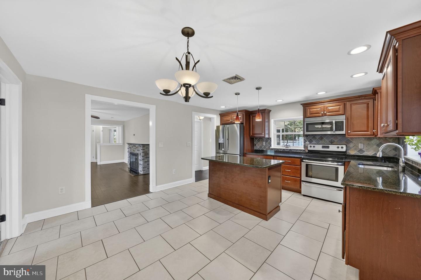 66 Birchwood Knoll Property Photo 16